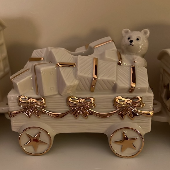 Mikasa Holiday Elegance 3 Piece Train Set - Picture 3 of 16